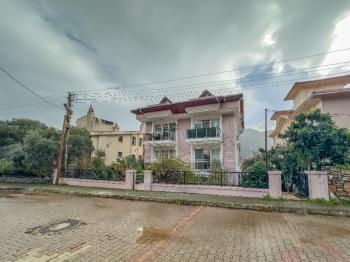 Marmaris İçmeler’de Havuzlu Butik Binada Eşyalı 2+1 Dubleks