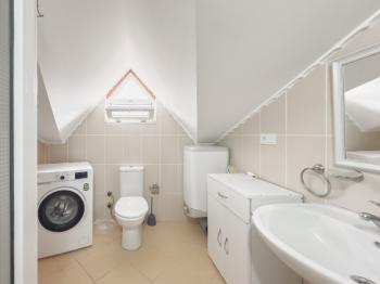 Marmaris İçmeler’de Havuzlu Butik Binada Eşyalı 2+1 Dubleks