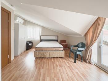 Marmaris İçmeler’de Havuzlu Butik Binada Eşyalı 2+1 Dubleks