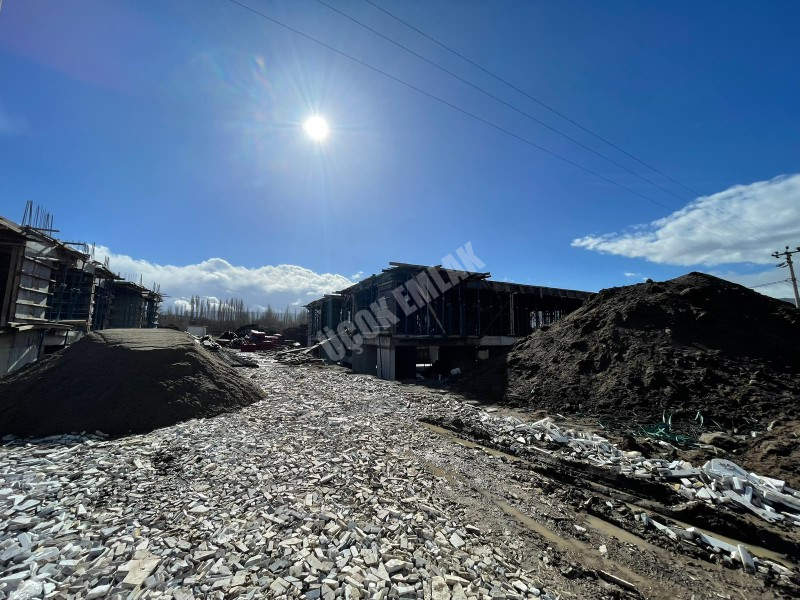 AFYYON ÜÇOK EMLAKTAN MAREŞAL F. ÇAKMAK MAH 2+1 SATILIK LÜX DAİRELER 