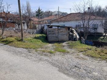 GÜVENAY - ÇORUM BAHÇELİEVLERDE SATILIK 3 KAT KONUT İMARLI ARSA