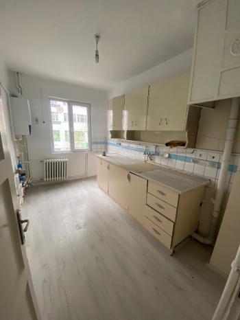 GÜVENAY - ÇEPNİ MAH. İNÖNÜ CADDESİ ÜZERİ KOMPLE SATILIK BİNA 