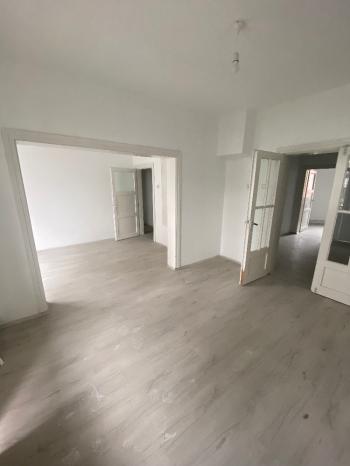 GÜVENAY - ÇEPNİ MAH. İNÖNÜ CADDESİ ÜZERİ KOMPLE SATILIK BİNA 