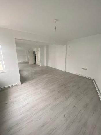 GÜVENAY - ÇEPNİ MAH. İNÖNÜ CADDESİ ÜZERİ KOMPLE SATILIK BİNA 