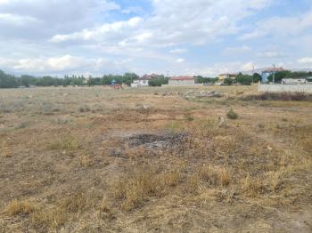 NİĞDE  BAHÇELİ DE 2 ADET yanyana satılık