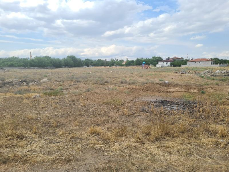 NİĞDE  BAHÇELİ DE 2 ADET yanyana  satılık