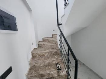 HİSAR MAHALLESİ’NDE DOĞA İÇİNDE LÜKS YAŞAM! MÜSTAKİL BAHÇELİ -BİTİŞİK NİZAM 3+1 VİLLA