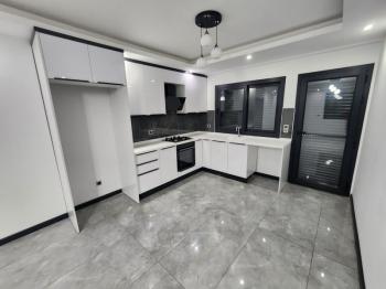 HİSAR MAHALLESİ’NDE PRESTİJLİ SİTE İÇERİSİNDE ÖZEL OTOPARKLI 3+1 LÜKS VİLLA! 