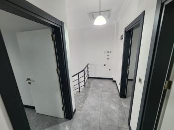 HİSAR MAHALLESİ’NDE PRESTİJLİ SİTE İÇERİSİNDE ÖZEL OTOPARKLI 3+1 LÜKS VİLLA! 