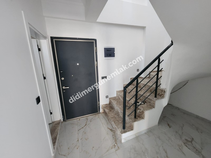 HİSAR MAHALLESİ’NDE DOĞA İÇİNDE LÜKS YAŞAM! MÜSTAKİL BAHÇELİ -BİTİŞİK NİZAM 3+1 VİLLA