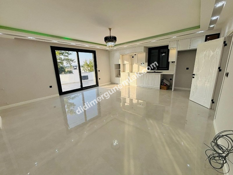 HİSAR MAHALLESİ’NDE DENİZ MANZARALI  DENİZ MANZARALI ULTRA LÜKS VİLLA!!!