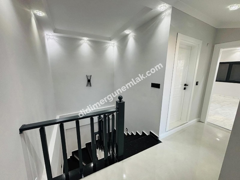 HİSAR MAHALLESİ’NDE DENİZ MANZARALI  DENİZ MANZARALI ULTRA LÜKS VİLLA!!!