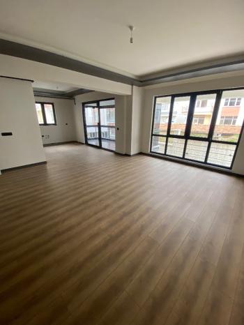 GÜVENAY - ÇORUM BAHÇELİEVLER MAH. CUMARTESİ PAZARI CİVARI 3+1 SIFIR SATILIK DAİRE