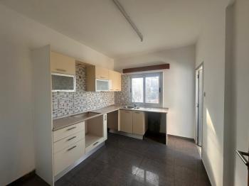 Küçük Kaymaklı'da eşyasız kiralık daire