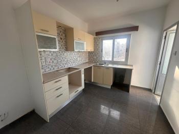 Küçük Kaymaklı'da eşyasız kiralık daire