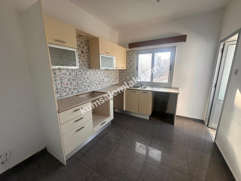 Küçük Kaymaklı'da eşyasız kiralık daire