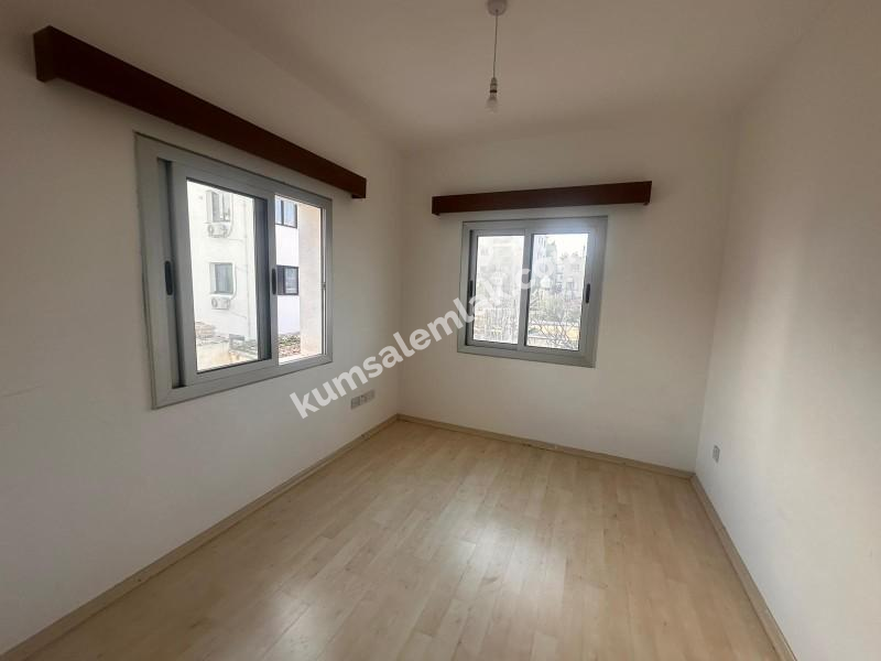 Küçük Kaymaklı'da eşyasız kiralık daire