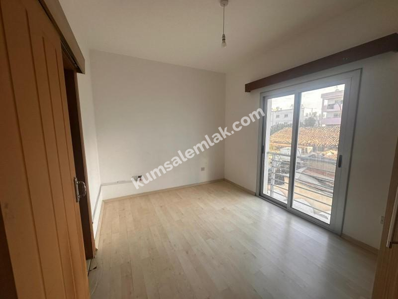 Küçük Kaymaklı'da eşyasız kiralık daire