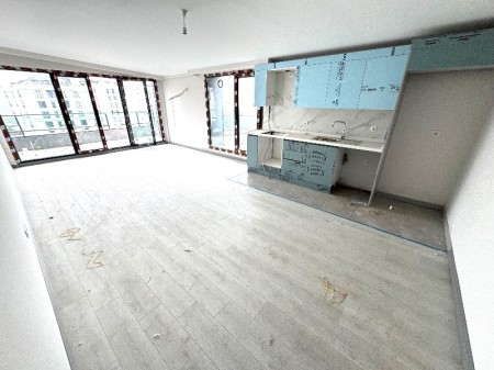 Yeşilpınar Ana Cadde'de Yüzme Havuzlu Bitmiş Proje'de 4+2 Satılık Dubleks