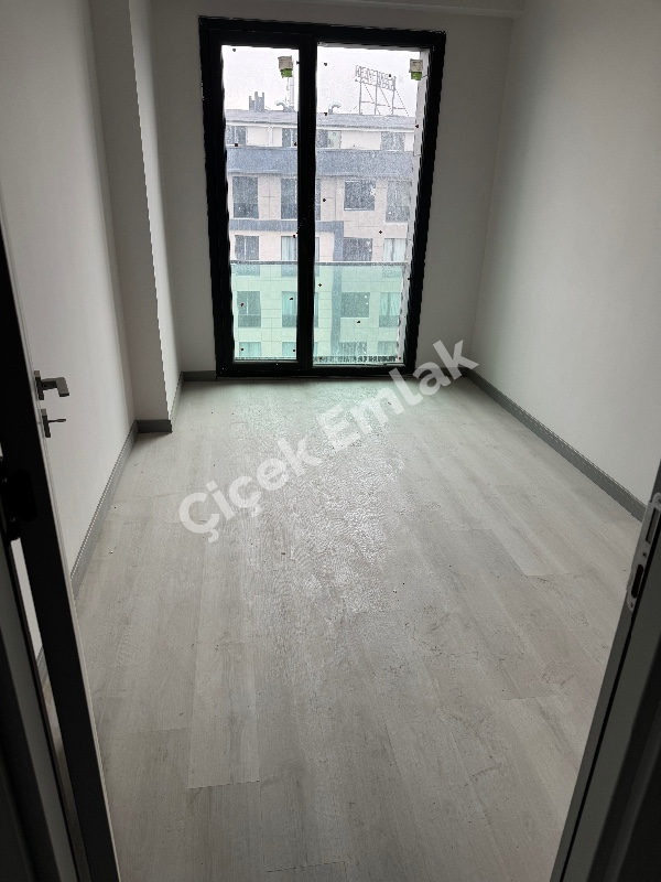 Yeşilpınar Ana Cadde'de Yüzme Havuzlu Bitmiş Proje'de 4+2 Satılık Dubleks