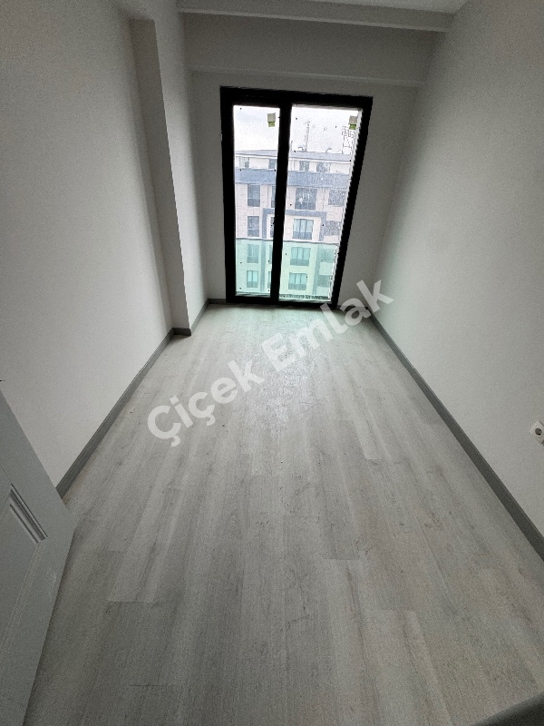 Yeşilpınar Ana Cadde'de Yüzme Havuzlu Bitmiş Proje'de 4+2 Satılık Dubleks