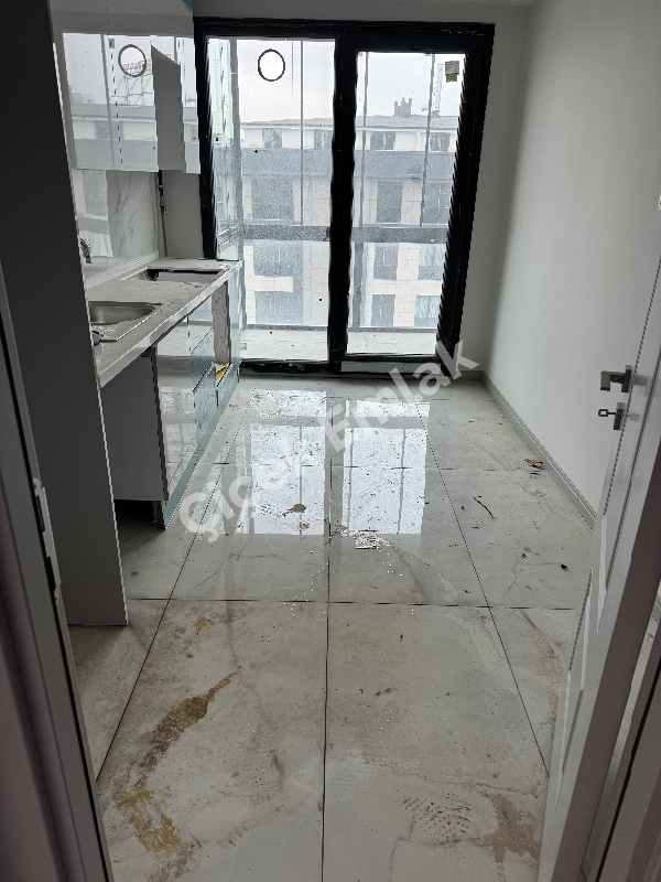 Yeşilpınar Ana Cadde'de Yüzme Havuzlu Bitmiş Proje'de 4+2 Satılık Dubleks