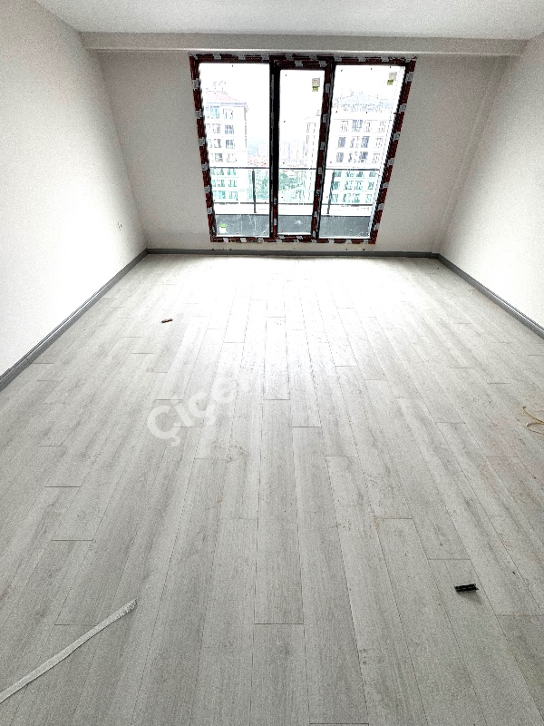 Yeşilpınar Ana Cadde'de Yüzme Havuzlu Bitmiş Proje'de 4+2 Satılık Dubleks