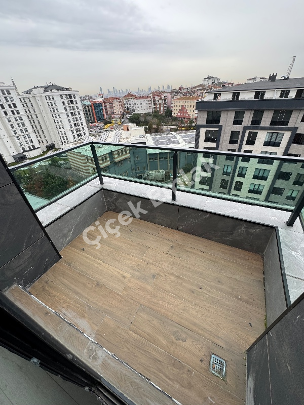 Yeşilpınar Ana Cadde'de Yüzme Havuzlu Bitmiş Proje'de 4+2 Satılık Dubleks