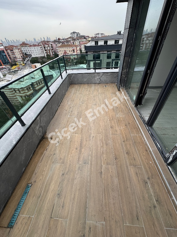 Yeşilpınar Ana Cadde'de Yüzme Havuzlu Bitmiş Proje'de 4+2 Satılık Dubleks