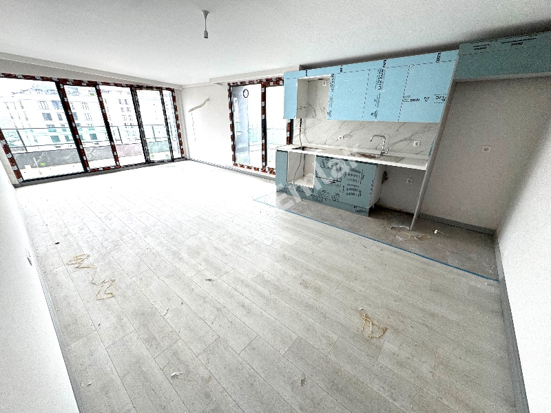 Yeşilpınar Ana Cadde'de Yüzme Havuzlu Bitmiş Proje'de 4+2 Satılık Dubleks