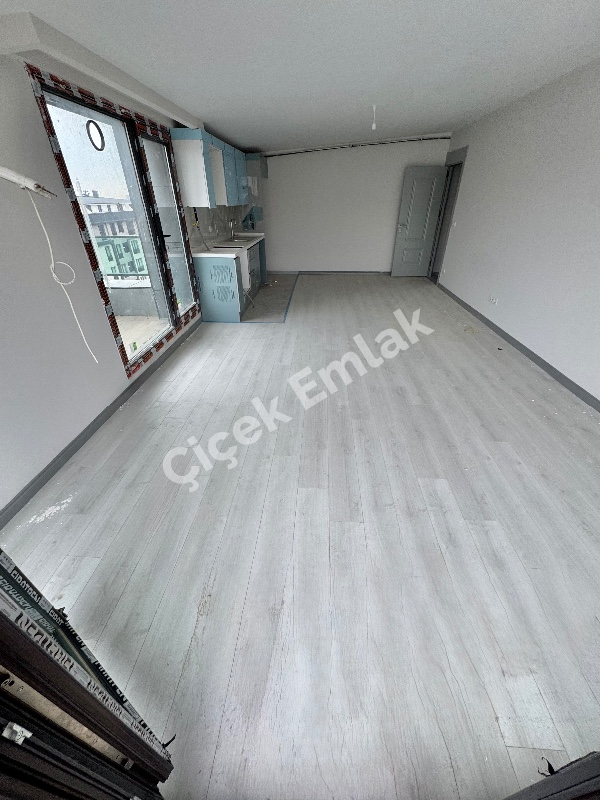 Yeşilpınar Ana Cadde'de Yüzme Havuzlu Bitmiş Proje'de 4+2 Satılık Dubleks