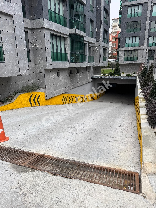 Yeşilpınar Ana Cadde'de Yüzme Havuzlu Bitmiş Proje'de 4+2 Satılık Dubleks