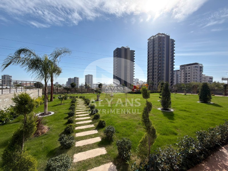 ALYANS'TAN ULTRA LÜKS SİTEDE ŞAHANE PEYZAJIYLA SOSYAL ALANLI 3+1