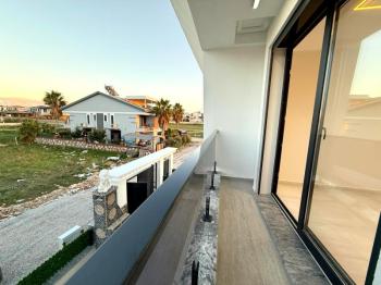 Didim'de Satılık 3+1 Havuzlu Otoparklı Villa