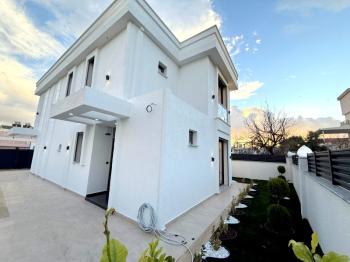 Didim'de Denize 500 Metre Mesafede Satılık 4+1 Villa