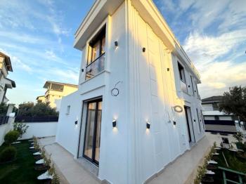 Didim'de Denize 500 Metre Mesafede Satılık 4+1 Villa
