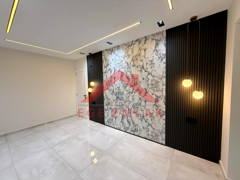 Didim'de Satılık 3+1 Havuzlu Otoparklı Villa