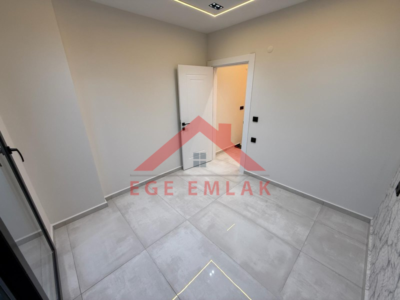 Didim'de Satılık 3+1 Havuzlu Otoparklı Villa