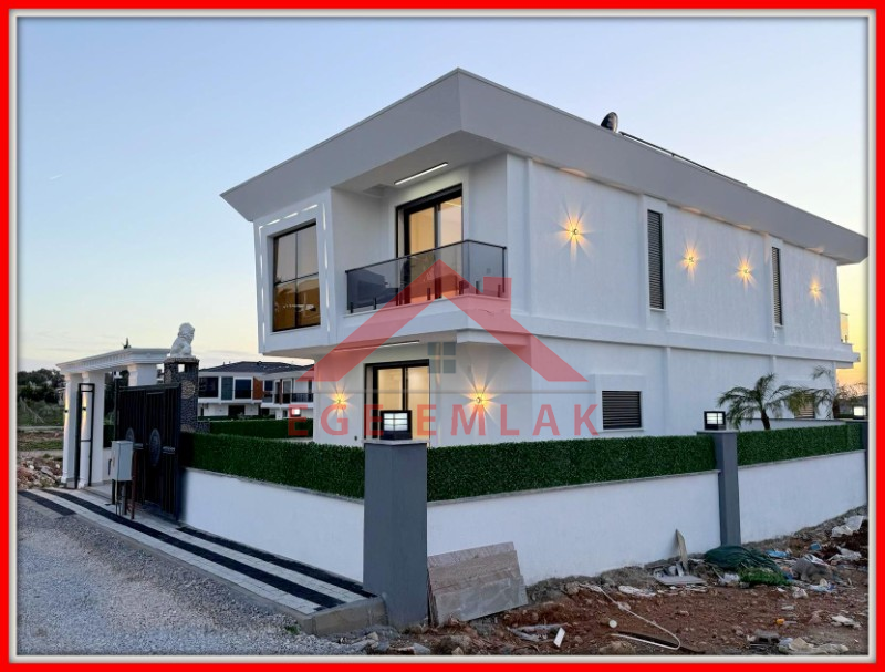 Didim'de Satılık 3+1 Havuzlu Otoparklı Villa