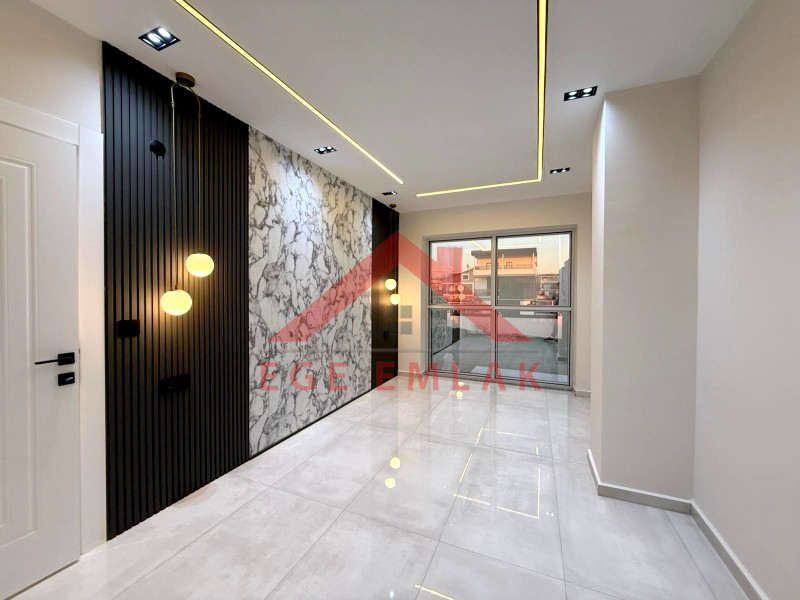 Didim'de Satılık 3+1 Havuzlu Otoparklı Villa