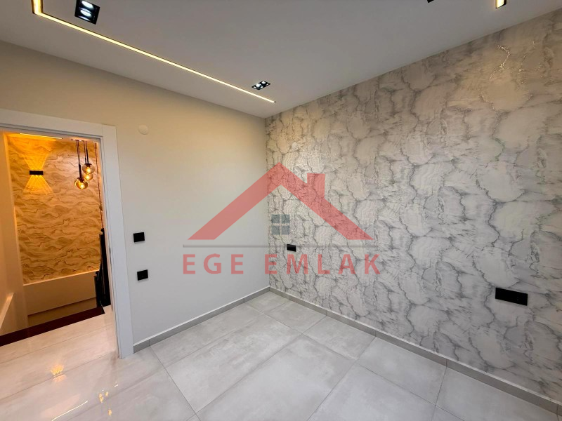 Didim'de Satılık 3+1 Havuzlu Otoparklı Villa