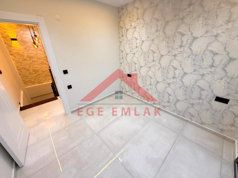 Didim'de Satılık 3+1 Havuzlu Otoparklı Villa