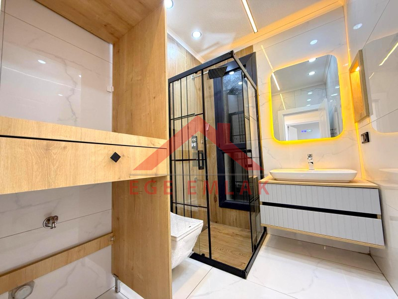 Didim'de Satılık 3+1 Havuzlu Otoparklı Villa