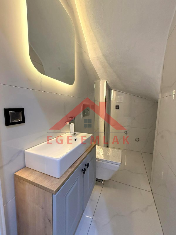 Didim'de Satılık 3+1 Havuzlu Otoparklı Villa