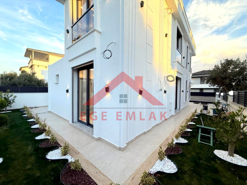 Didim'de Denize 500 Metre Mesafede Satılık 4+1 Villa