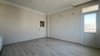 Elmas’tan Cumhuriyet Mh’de Doğalgazlı İçi Yapılı 3+1