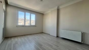 Elmas’tan Cumhuriyet Mh’de Doğalgazlı İçi Yapılı 3+1