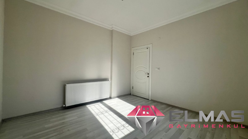 Elmas’tan Cumhuriyet Mh’de Doğalgazlı İçi Yapılı 3+1