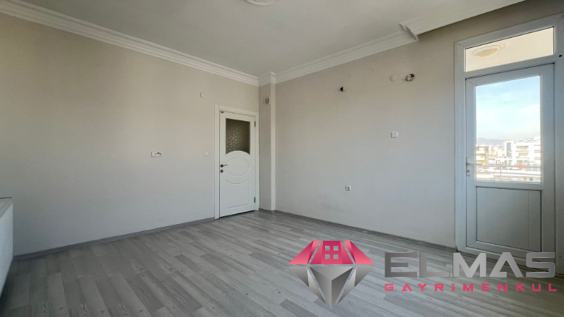 Elmas’tan Cumhuriyet Mh’de Doğalgazlı İçi Yapılı 3+1