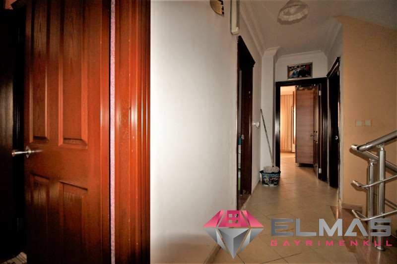 Elmas’tan Hürriyet’te Merkezi Konumlu Triplex Müstakil 6+1